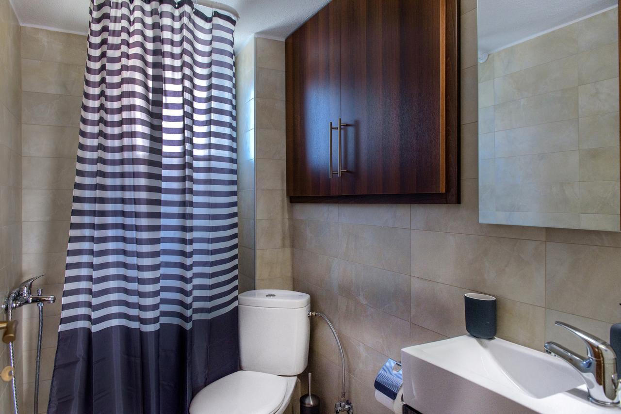 Pleiades Casual Living Apartment Nea Roda Luaran gambar