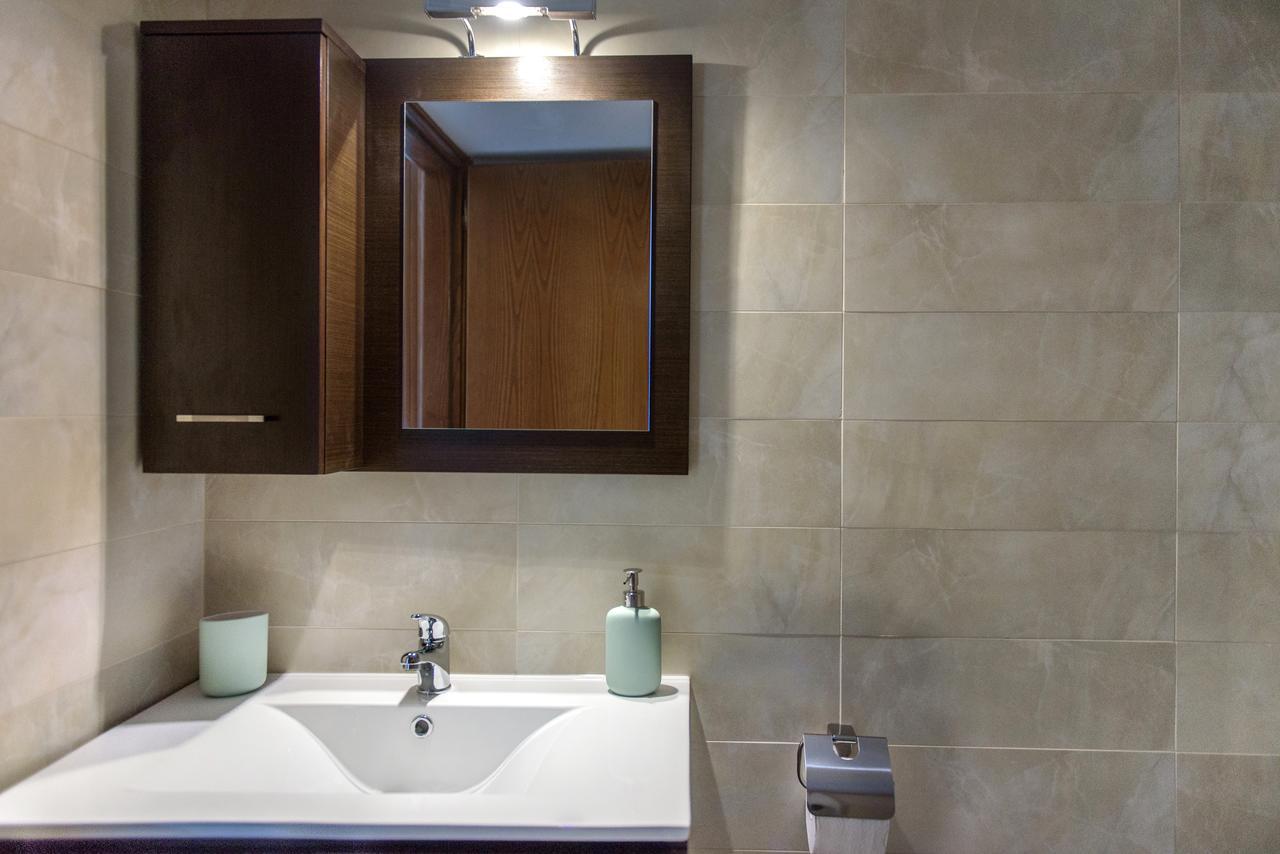 Pleiades Casual Living Apartment Nea Roda Luaran gambar